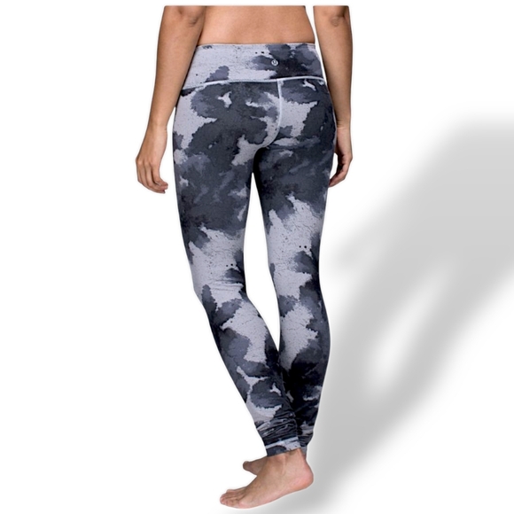 Women's Gray Camouflage Leggings - Picture 1 of 7